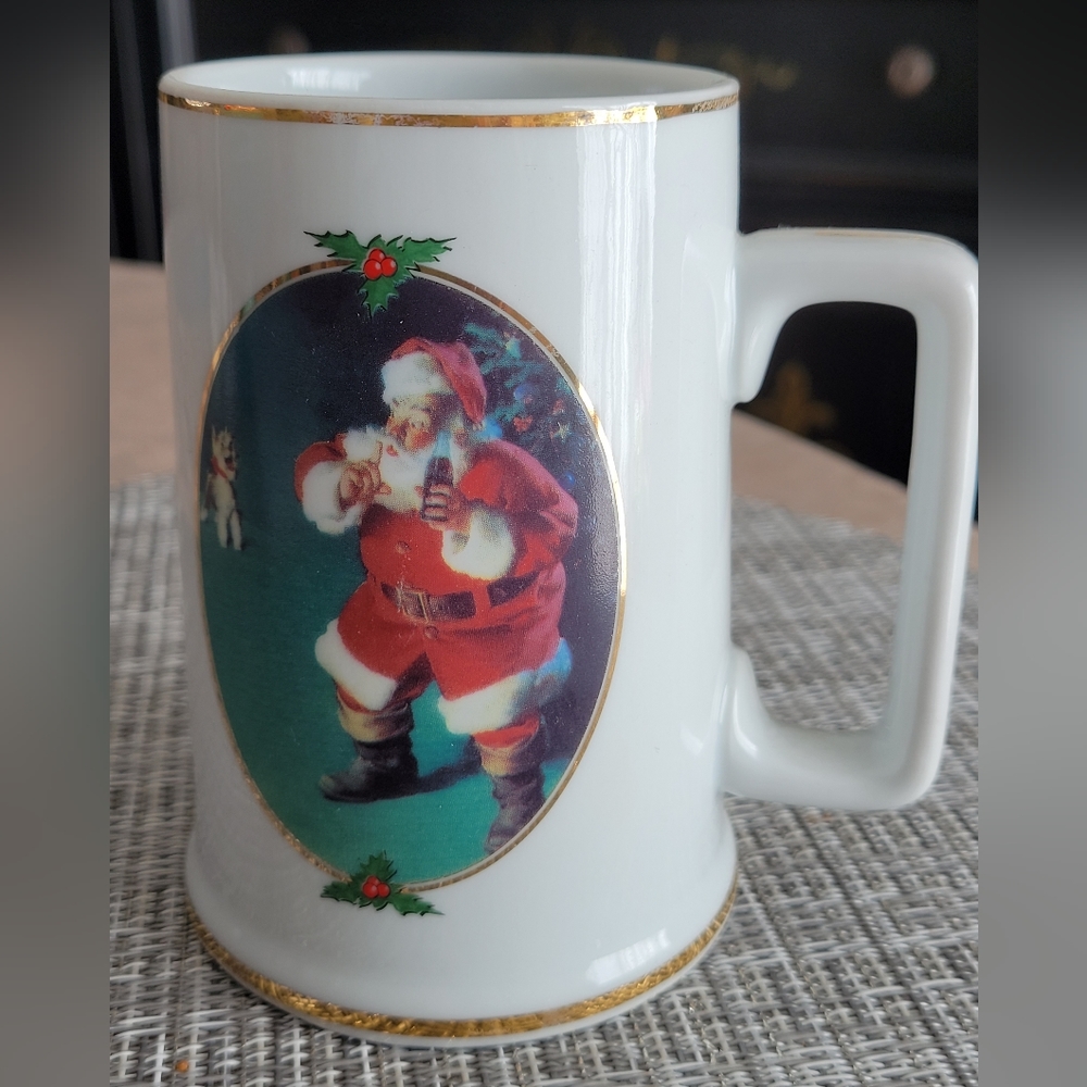 Vintage Coca-Cola Santa Claus Mug "When Friends Drop In" (1996)